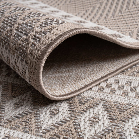 Flatweave Rug – Scandinavian Style – Geometric Pattern – Indoor & Outdoor – Soft & Durable – Easy to Clean