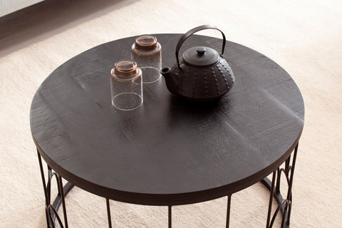 Rootz Handmade Coffee Table - Industrial Design - Round Table - Natural Wood Grain - Handcrafted - 60cm x 60cm x 36cm - Mango Solid Wood - Powder-Coated Iron - Black - Unique Piece - Floor Protectors - 15kg Load Capacity