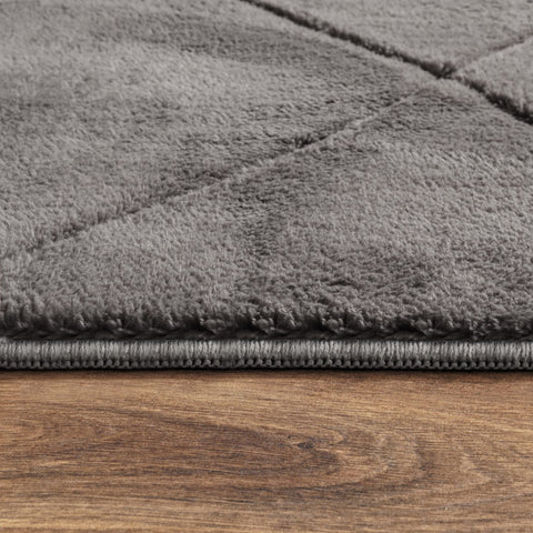 Short Pile Rug – Modern Diamond Pattern – Soft, Durable & Easy Care – 3D Texture