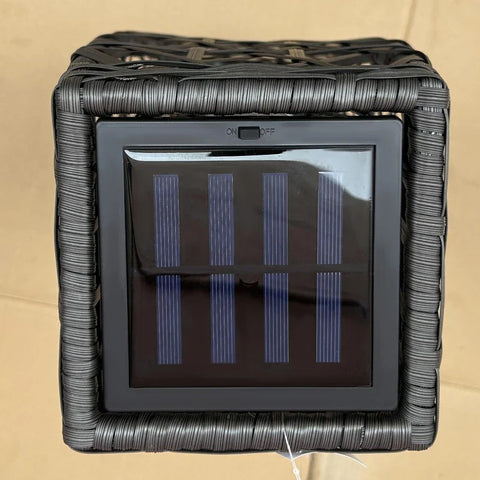 Rootz Tuinlamp - Rotan Buitenlamp - Solar Tuinlamp - Automatische Inschakeling - LED - Weerbestendig - Metalen Frame - Grijs - 20 x 20 x 68cm