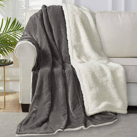 Rootz Cuddly Blanket - Fluffy Sherpa Wool Blanket - Warm Fleece Blanket - 150x200cm - Soft & Skin-Friendly - Cozy Sofa/Bed Throw - Double-Sided Design