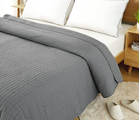 Rootz Quilted Blanket - Daily Blanket - Bed Cover - Breathable Comfort - 220 x 240 cm