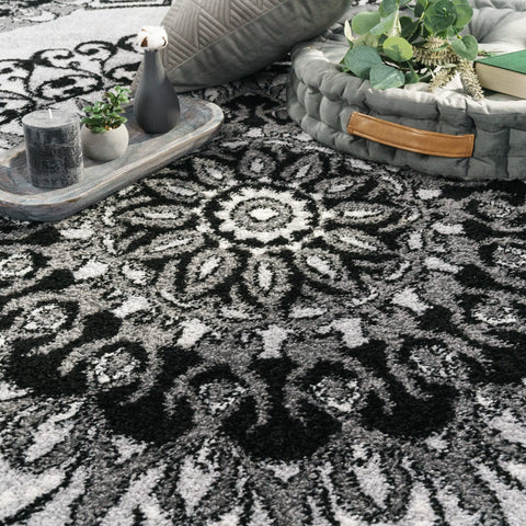 Patterned Short Pile Rug – Versatile – Geometric Design – Soft & Stylish