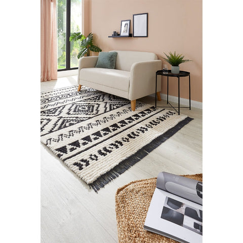 Rootz Geometric Fringe Rug - Elegant Soft Carpet - Luxurious Polyester Mat - Enhances Room Atmosphere - 200cm x 150cm