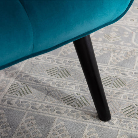 Rootz Velvet Armchair - Living Room Chair - Trendy Seating - High-Quality Comfort - 96cm x 69cm x 70cm