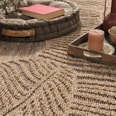 Durable Indoor Outdoor Rug – Minimalist Style – Soft Short Pile – Easy Care Polypropylene