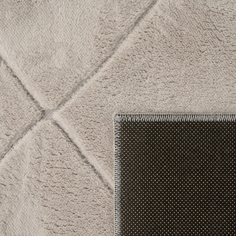 Modern Diamond Pattern Rug – Soft Short Pile – Durable & Easy Care – 3D Effect