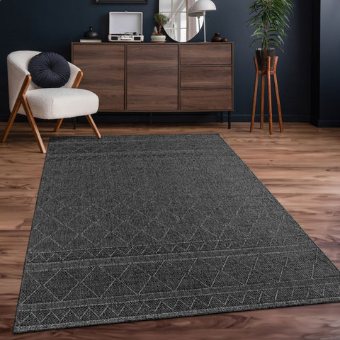 Scandinavian Flat-Weave Rug – Indoor/Outdoor – Durable, Soft & Easy-Clean – Geometric Pattern