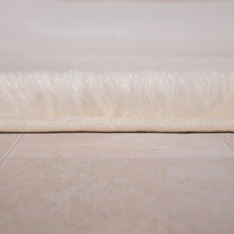 Fluffy Bath Mat – Ultra Soft, Durable, Non-Slip, Silky Fur, Easy Care