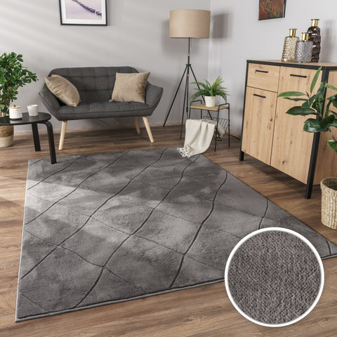 Short Pile Rug – Modern Diamond Pattern – Soft, Durable & Easy Care – 3D Texture