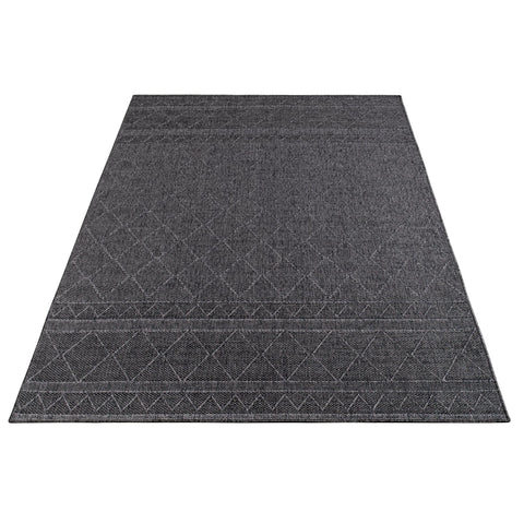 Scandinavian Flat-Weave Rug – Indoor/Outdoor – Durable, Soft & Easy-Clean – Geometric Pattern