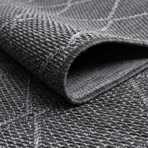 Scandinavian Flat-Weave Rug – Indoor/Outdoor – Durable, Soft & Easy-Clean – Geometric Pattern