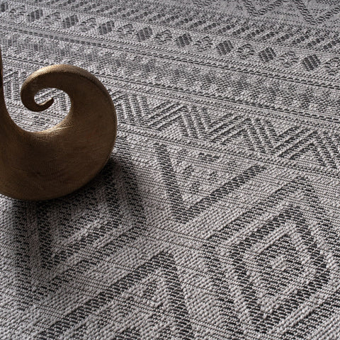 Scandinavian Style Flatweave Rug – Geometric Patterns – Indoor & Outdoor – Durable Polypropylene