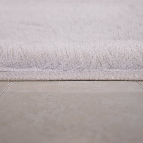 Fluffy Bath Mat – Soft & Silky – Non-Slip, Durable, Easy Clean – Luxurious Feel