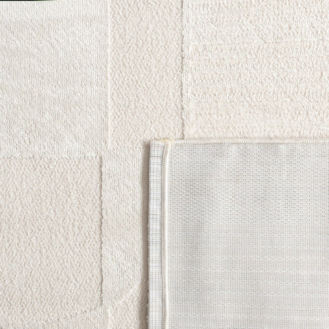 High-Pile Rug – Modern Geometric Pattern – Soft, Durable & Cozy – Easy Care