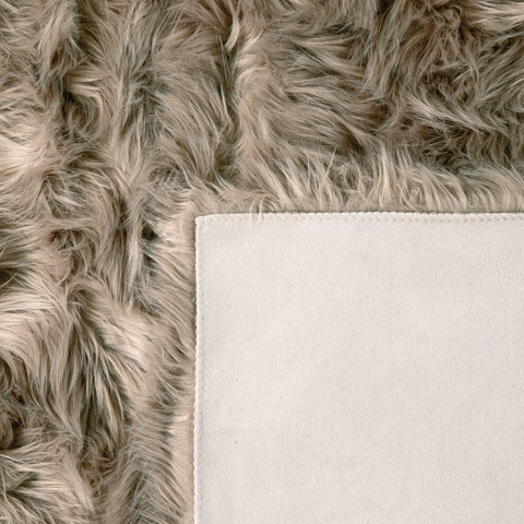 Faux Fur Rug – Ultra Soft, Fluffy, Durable – Animal-Friendly & Easy Care
