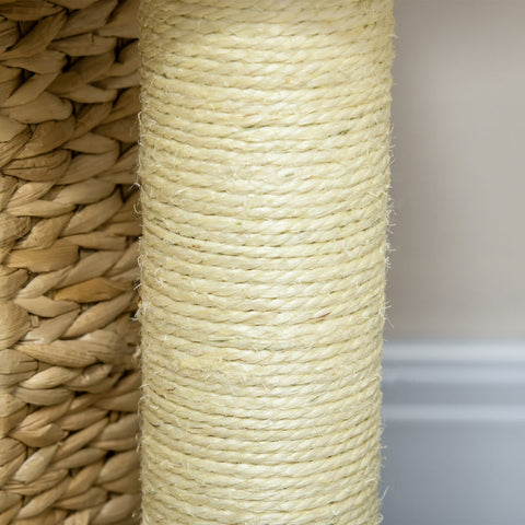 Rootz Cozy Chic Cat Tree - Elegant Feline Tower - Braided Reed Coaching - Plush Coverings - Scratching Posts - Sisal - 45cm x 40cm x 74cm