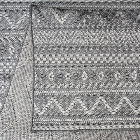 Flat-Weave Rug – Scandinavian Style – Geometric Pattern – Boho Chic – Indoor/Outdoor – Durable & Easy to Clean