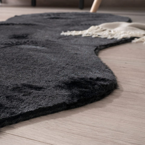 Faux Fur Rug – Soft & Fluffy – Easy to Clean – Short Pile – Durable Comfort
