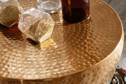 Rootz Bijzettafel - Goud Aluminium - Oosterse Ronde Decoratieve Tafel - Kleine Gehamerde Accent Tafel - Moderne Designer Metalen Archieftafel - 41x41x41cm