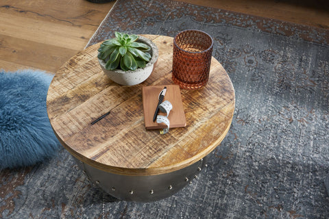 Rootz Couchtisch – Metall – Industrie-Rund – Design-Wohnzimmertisch mit Stauraum – Moderner silberner Lounge-Tisch – Mango-Massivholz – 60 x 43 x 60 cm