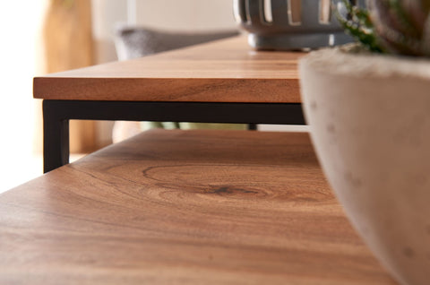 Rootz Beistelltische – Eckiges Metalldesign – 2er-Set Couchtisch aus Akazienholz mit Metallbeinen – 2-teiliger Satztisch