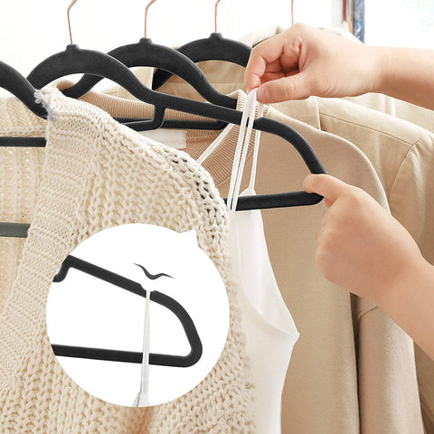 Rootz Velvet Clothes Hanger Set - 30 Pieces - 45 cm - Anti-slip - Trouser Hanger - Clothes Hanger - Black Rose Gold
