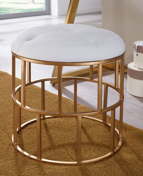 Rootz Ottoman – runder gepolsterter Fußhocker – kleiner Ottoman für Sofa – goldene Beine – Lounge-Stuhl-Beinstütze – Samthocker weiß – 44 x 48 x 44 cm