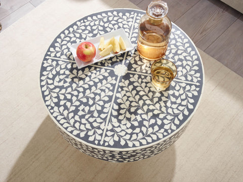 Rootz Coffee Table - Gold Metal Base - Modern Design - Round Living Room Side Table - Gray Synthetic Resin Small Coffee Table - 60x60x35 cm