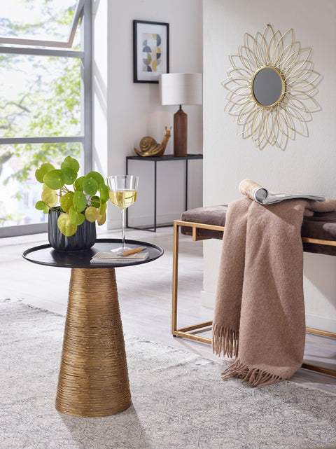 Rootz Side Table - Aluminum - Round Metal Coffee Table - Modern Living Room Accent - Gold and Black - 40x40x45 cm