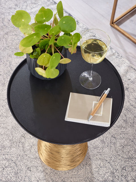 Rootz Side Table - Aluminum - Round Metal Coffee Table - Modern Living Room Accent - Gold and Black - 40x40x45 cm