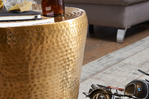 Rootz Bijzettafel - Goud Aluminium - Oosterse Ronde Decoratieve Tafel - Kleine Gehamerde Accent Tafel - Moderne Designer Metalen Archieftafel - 41x41x41cm