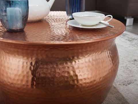 Rootz Couchtisch – Kupfer-Aluminium – orientalischer runder Beistelltisch – flacher Couchtisch aus gehämmertem Metall – Wohnzimmertisch im modernen Design – kleiner indischer Lounge-Stubtisch – 60 x 30,5 x 60 cm 