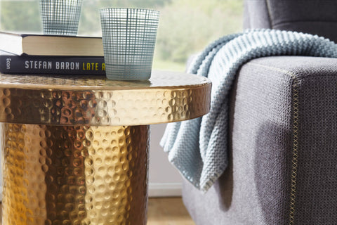 Rootz Side Table - Gold Aluminum Design - Oriental Round Decoration Table - Modern Metal Designer Filing Table - Small Hammered Accent Table - 43x59x43cm