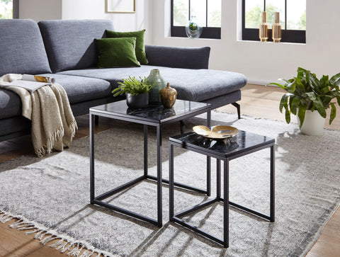 Rootz Beistelltische – 2er-Set eckig in schwarzer Marmoroptik – Couchtisch mit Metallgestell – moderne quadratische Satztische 