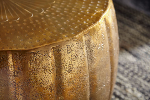 Rootz Couchtisch – orientalisches rundes Gold – Aluminium – flacher Couchtisch aus Metall – Wohnzimmertisch im modernen Design – kleiner Loungetisch – 60 x 36 x 60 cm 