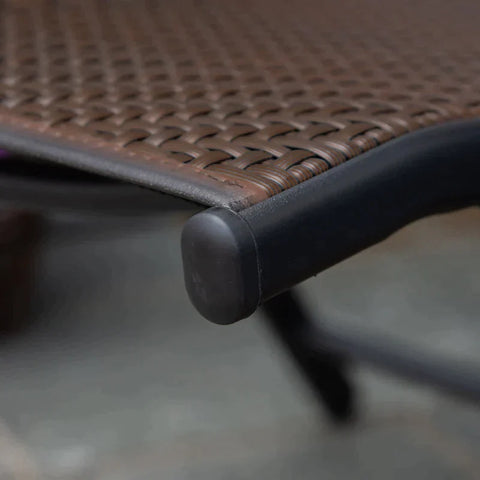 Rootz Sonnenliege – Klappbarer Loungesessel – Rattanliege – PE-Rattan – Stahl – Braun + Schwarz – 58L x 71B x 111H cm